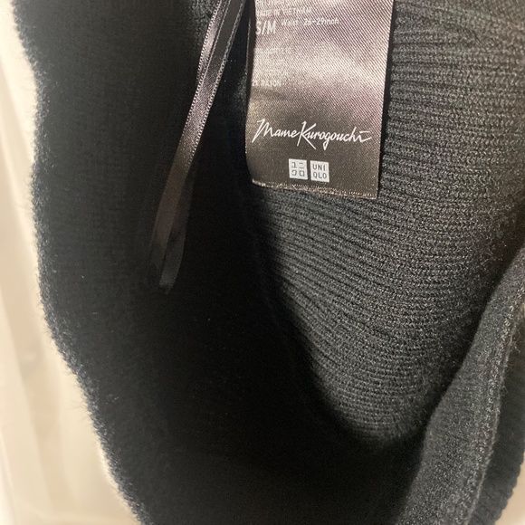 Mame Kurogouchi x Uniqlo collab 3D knit ribbed black shorts - Picture 6 of 6